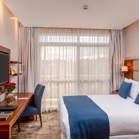 Golden Tulip Canaan Kampala Exterior foto